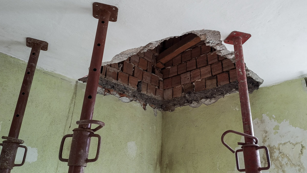 2_изрязване_отвор_бетонна_плоча